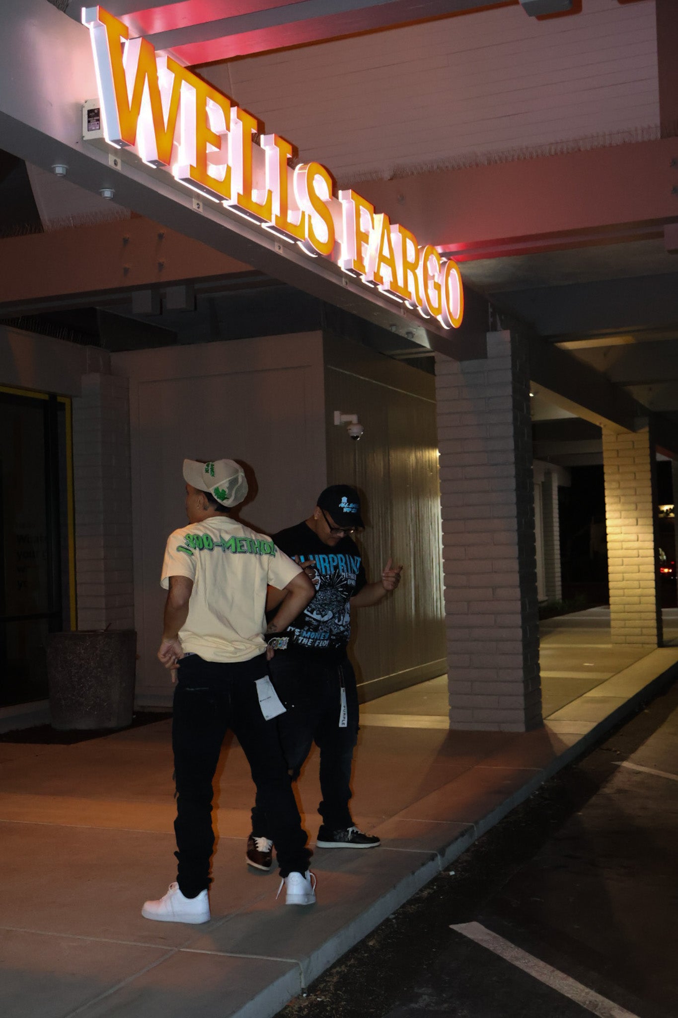 “ITS MONEY ON THE FLO!” Tee